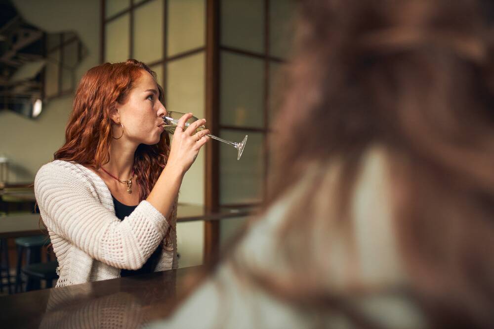 alcohol addiction in women, women with alcoholism, alcohol abuse surges in women, why is alcohol abuse rising among women