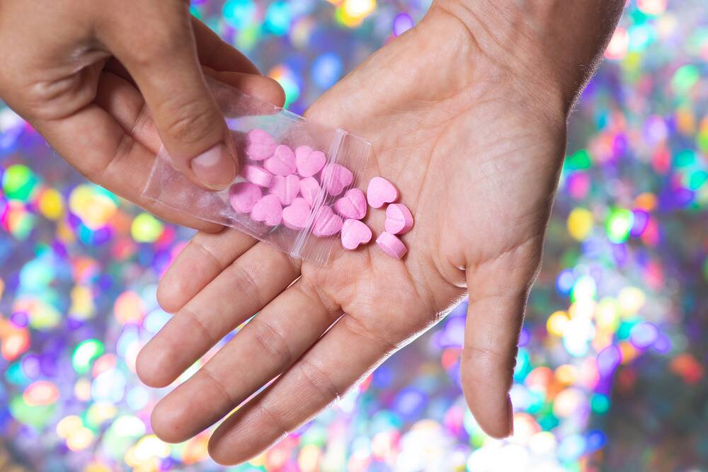 young people at risk of rainbow fentanyl overdose, opioid overdose risks in younger individuals