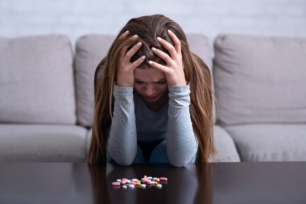 woman with adhd and substance use disorder, polysubstance use and adhd