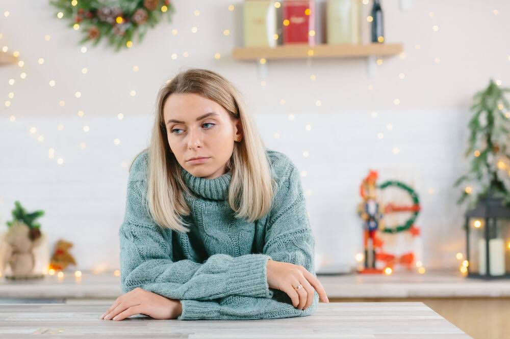 burnout from holiday stress, burnout in addiction recovery, the risks of holiday stress in addiction recovery, how to navigate addiction recovery during holidays